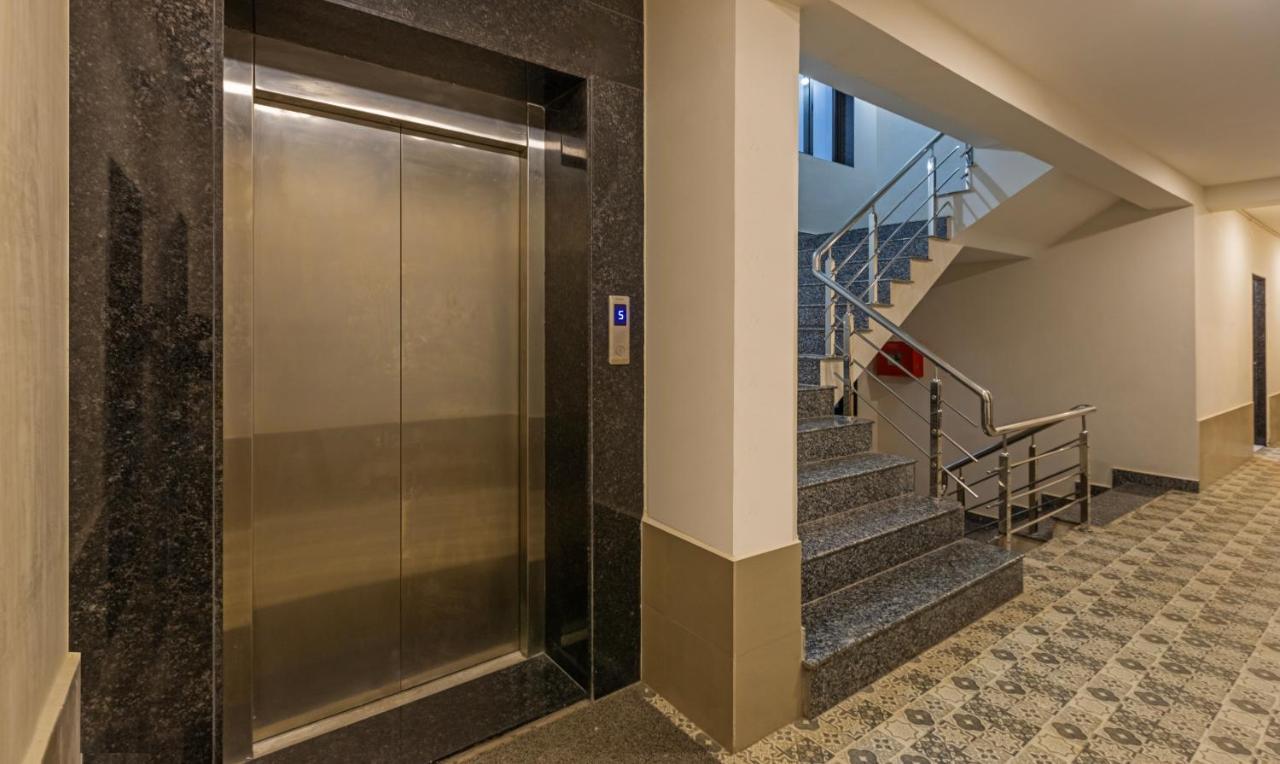 Treebo Oscar Hotel Rajkot Eksteriør billede