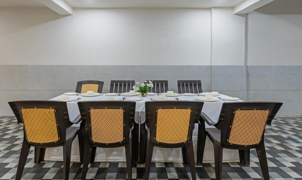 Treebo Oscar Hotel Rajkot Eksteriør billede