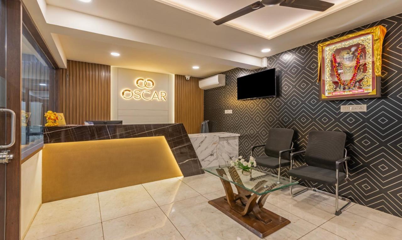 Treebo Oscar Hotel Rajkot Eksteriør billede