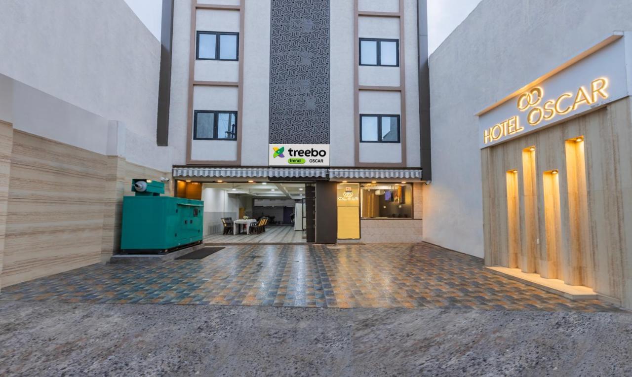 Treebo Oscar Hotel Rajkot Eksteriør billede